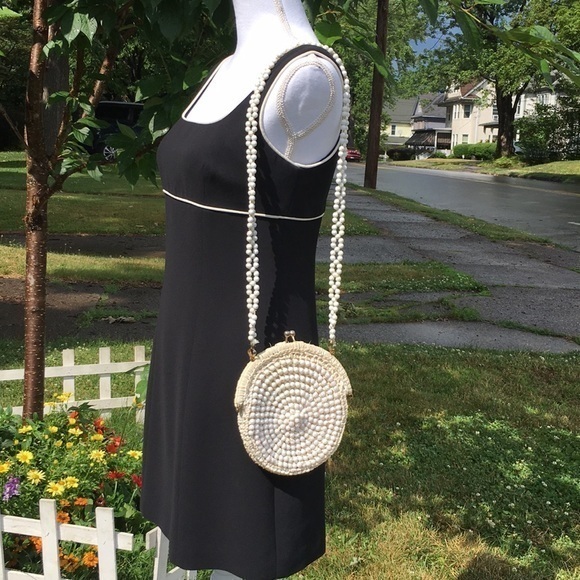 Handbags - Round cream beaded‎ shoulder bag